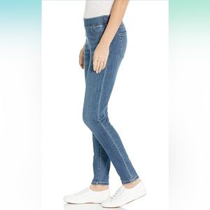 Women’s Stretch Pull-on Jegging Jeans size 0 short